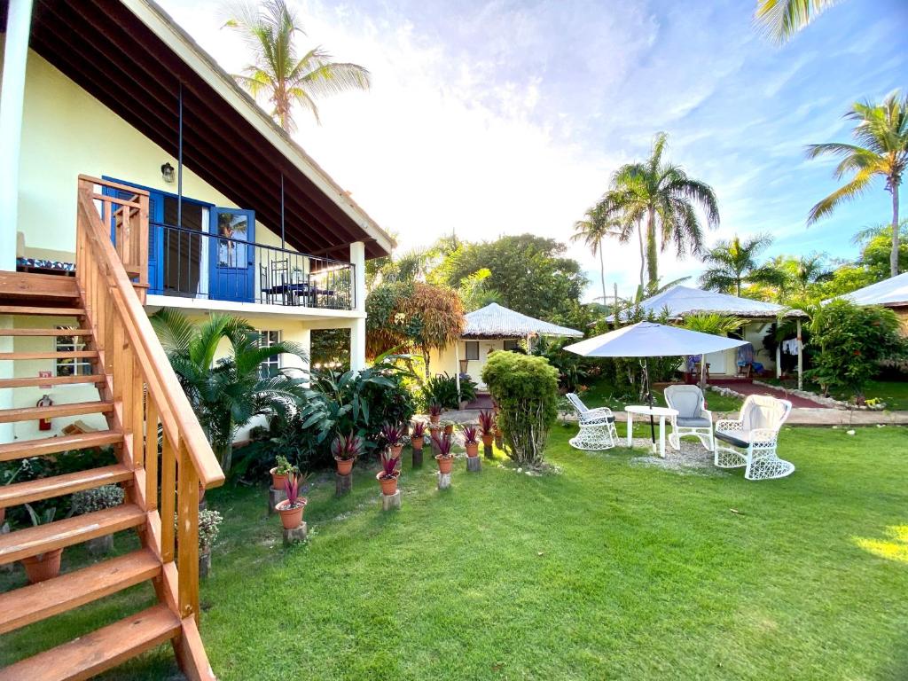 Photo of Arena Oceanview Hotel & La Terraza Restaurant in Las Galeras, Dominican Republic