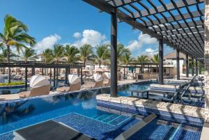 Photo #4 of Royalton CHIC Punta Cana, An Autograph Collection All-Inclusive Resort & Casino, Adults Only in Punta Cana, Dominican Republic