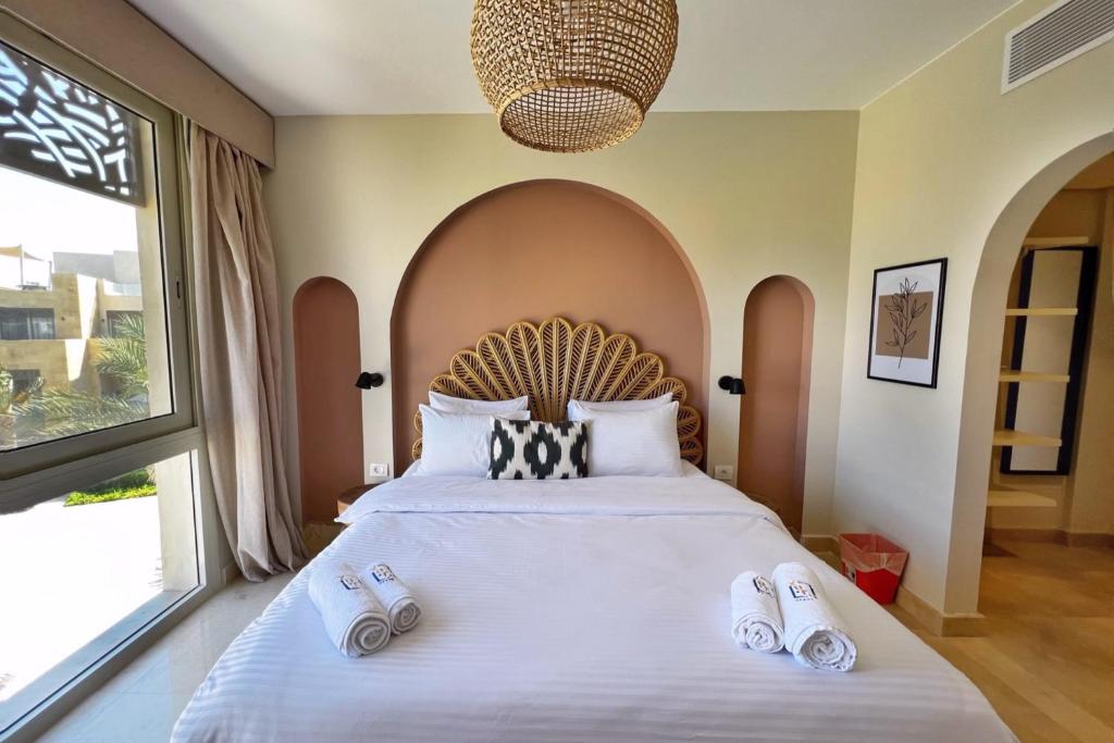 Photo #1 of Spectacular & Soaring 2 BDR w Private Rooftop Jacuzzi & Beach Access in El Gouna, Egypt