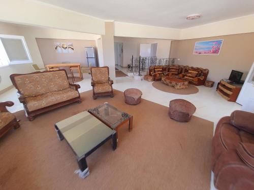 Photo #3 of Hotel appartment sea view free wifi 3 bedrooms 2 full bathrooms 4th floor Bellevue village agami alexandria families are preferred available all year days with 5 heavy blankets in سوق الترك, Egypt