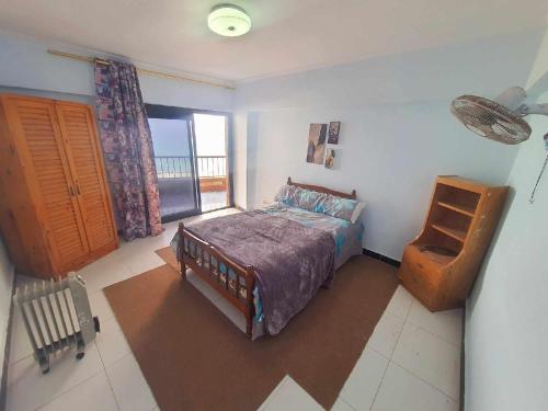Photo #2 of Hotel appartment alexandria sea view free wifi 3 bedrooms 2 toilets 5th floor Bellevue village agami available all year days & 5 heavy blanket available in سان ستفانو, Egypt