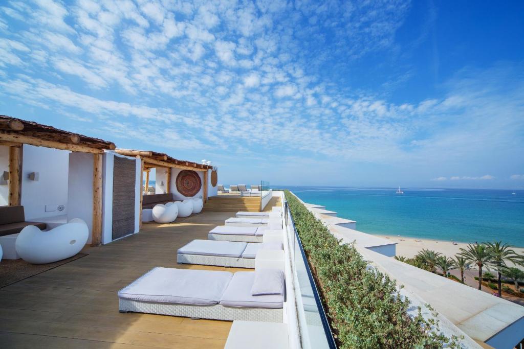 Photo #1 of HM Tropical in Palma, Spain