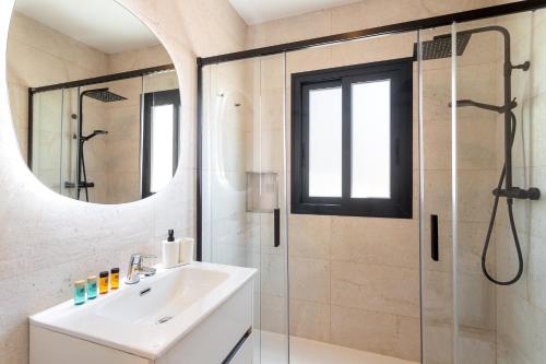Photo #3 of ARENAL SUITES BENIDORM in Benidorm, Spain