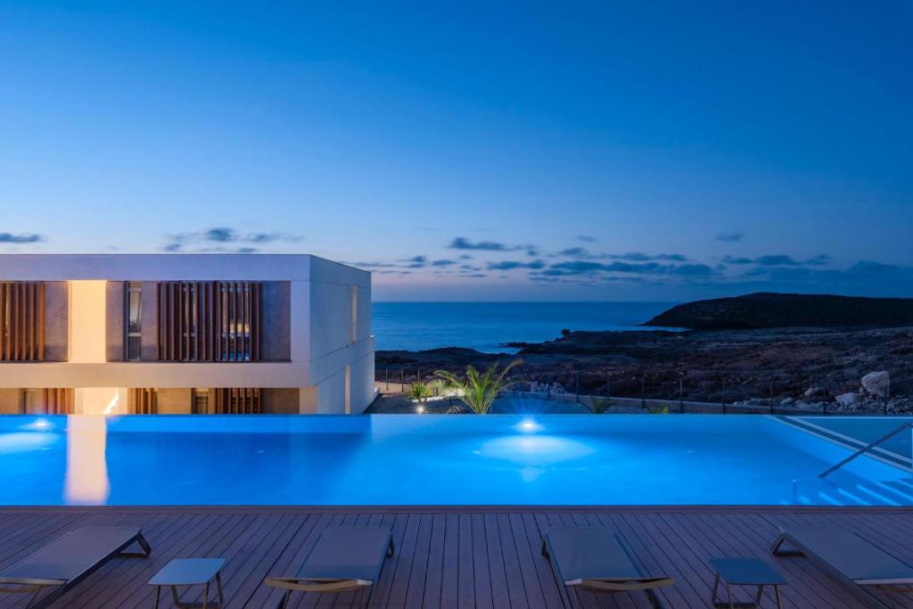 Photo #1 of Kora Nivaria Beach in Abades, Spain