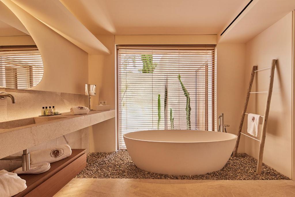 Photo of Pleta de Mar, Grand Luxury Hotel by Nature - Adults Only in Capdepera, Spain