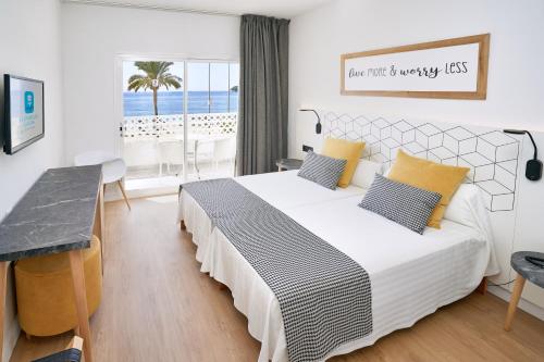 Photo #2 of Flamboyan Caribe Hotel & Spa in Magaluf, Spain