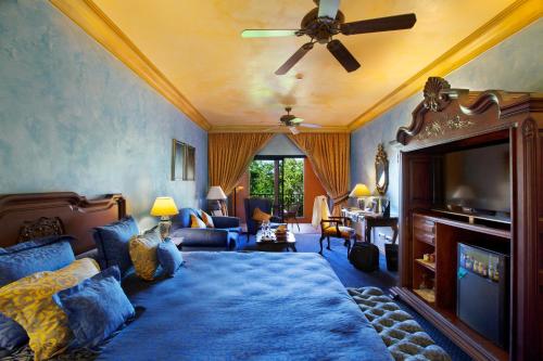 Photo #2 of Europe Villa Cortes GL in Playa de la Américas, Spain