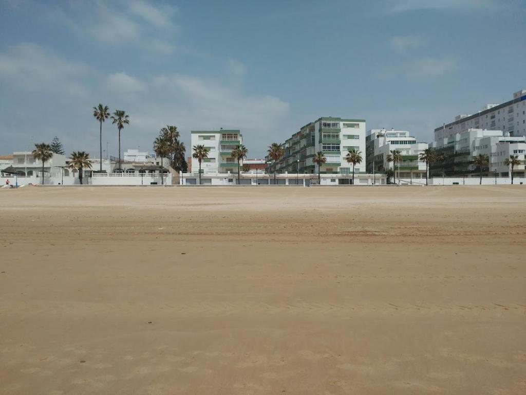 Photo #1 of Frente al mar in Rota, Spain
