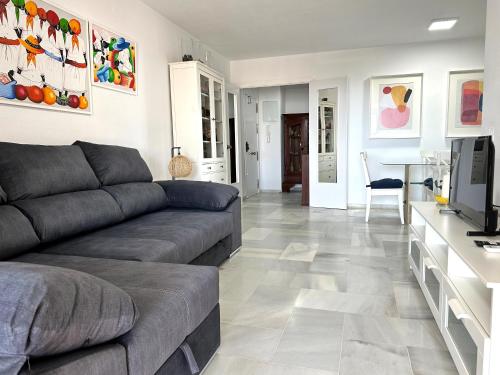 Photo #2 of Apartamento Carihuela Beach Experience in Torremolinos, Spain