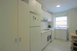 Photo #5 of Apartamento CasaTuris enfrente al mar en Playa Muchavista C102 in Sant Joan d Alacant, Spain