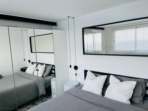 Photo #2 of Respiro Del Mar - Beachfront Superior Apartment in L Ametlla de Mar, Spain