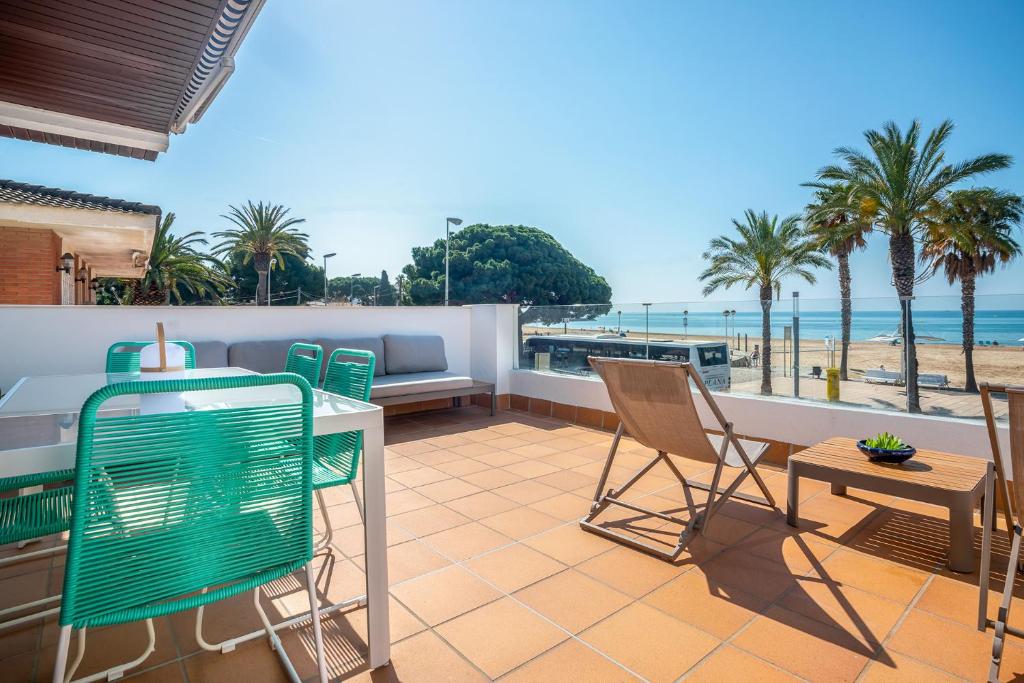 Photo #1 of Beach House Cambrils Apartamento en Primera Línea de playa in Cambrils, Spain