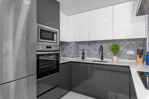 Photo #6 of Apartamento Baltico, 50m to Los Locos Beach in Torrevieja, Spain