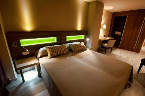 Photo #2 of Hotel Allon Mediterrania in Villajoyosa, Spain