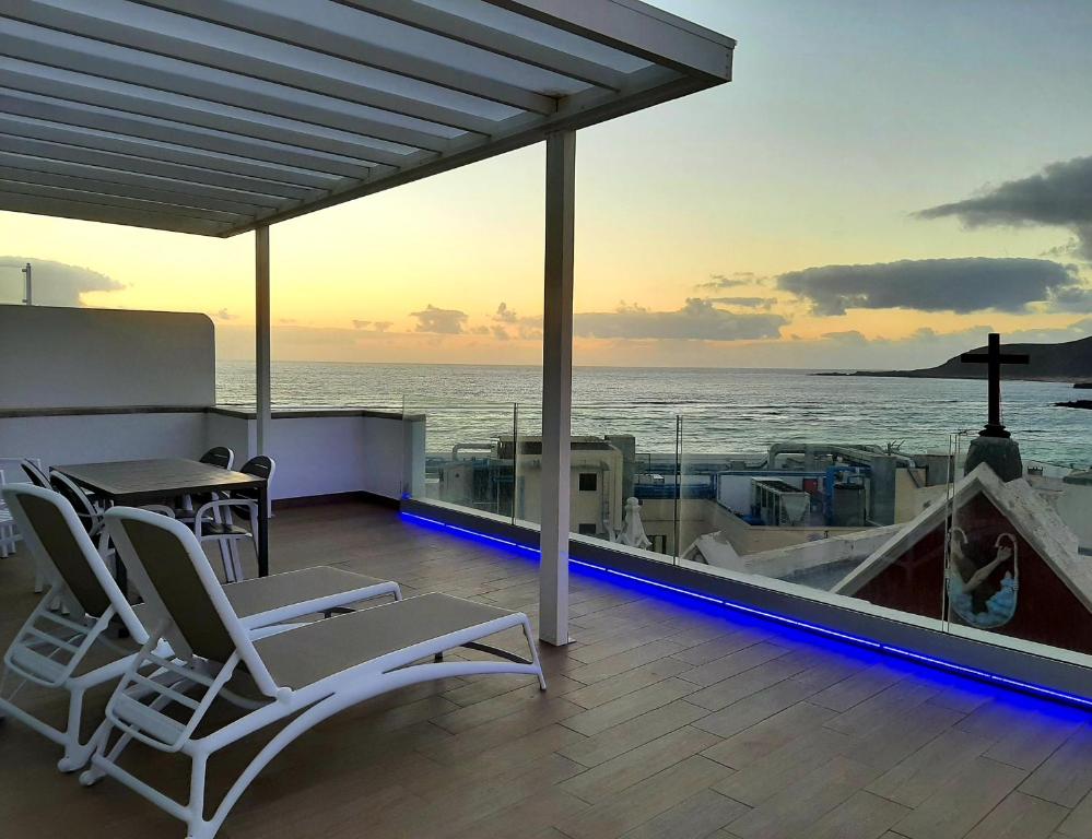 Photo #1 of Malibú Canteras Ático 23 Vista Mar - Seaview Penthouse in Las Palmas de Gran Canaria, Spain
