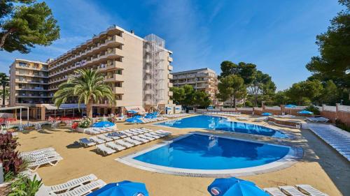 Photo #3 of A ESTRENAR PRECIOSOS APARTAMENTOS APARTHOTEL INTER2, NEW APARTMENTS lN APARTHOTEL 12 months open! self check in! RESERVA Garaje! in Salou, Spain