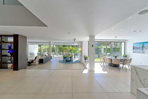Photo #2 of 2244 new modern luxury villa in puerto banus in Marbella, Spain