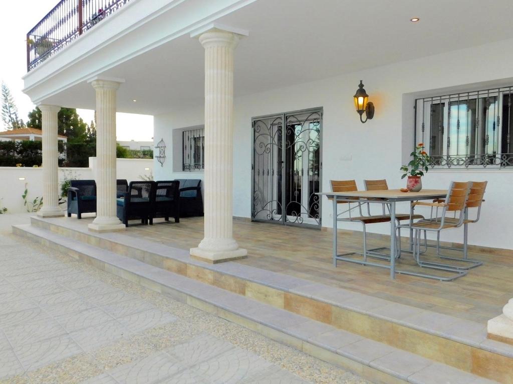 Photo of Maison Al Riad in Vista de los Ángeles Rumina, Spain