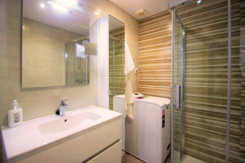 Photo #3 of City Sea Views Apartment Alicante in Alacant, Spain