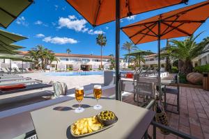 Photo #5 of Oassium Hotel - Adults Only in Platja de la Pineda, Spain