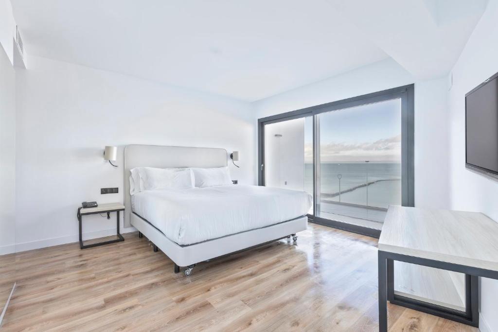 Photo of Sercotel Cruz Del Mar in Chipiona, Spain