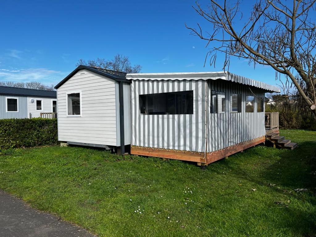 Photo of Mobil home confort XL,camping la pommeraie, piscine et océan, concarneau et pont aven in Trégunc, France