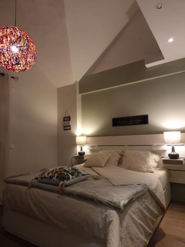 Photo #2 of MAGNIFIQUE VILLA LUXE COSY POPPIES HOLIDAY - Normandie Beach Racing, Flipper, Baby-foot, SPA, Jardin Méditerranéen, Plage Riva Bella à 300m, Mer à Pied, Tout Confort, Idéale Familles & Groupes, EVJ à Ouistreham, Proche Cabourg, Week-end & Courts Séjours ! in Ouistreham, France