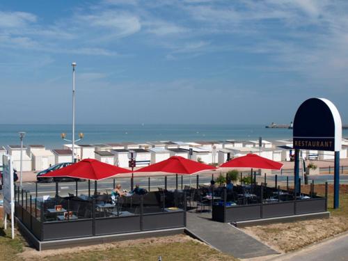 Photo #2 of Hôtel De La Plage in Calais, France