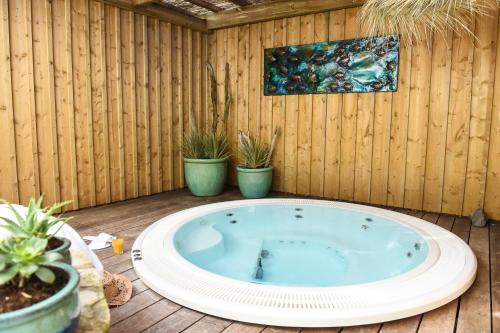 Photo #2 of The Originals Boutique La Villa Ouest & Spa in Saint Palais sur Mer, France