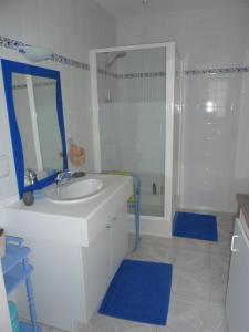 Photo #4 of Guzzo in Châtelaillon Plage, France