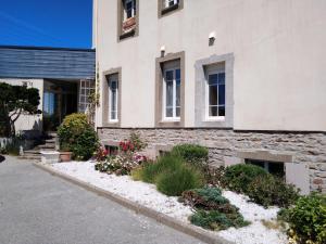 Photo #6 of Izella in Douarnenez, France
