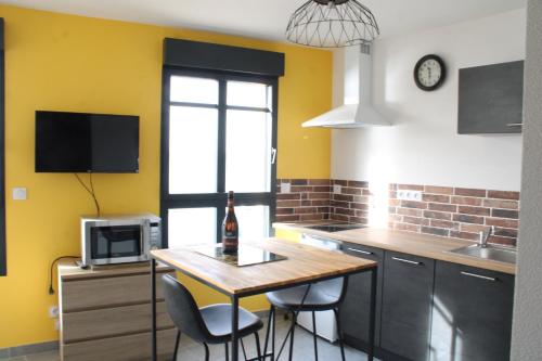 Photo #2 of Appartement Devant la Mer in Erquy, France