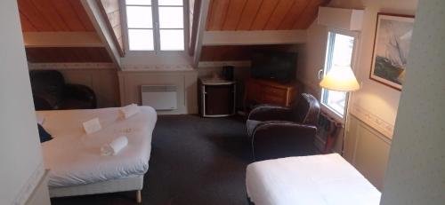 Photo #3 of Le Querrien in Cancale, France