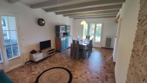 Photo #5 of Maison à 8 min à pied de la Plage avec jardin clos et ombragé in Saint Georges d Oléron, France