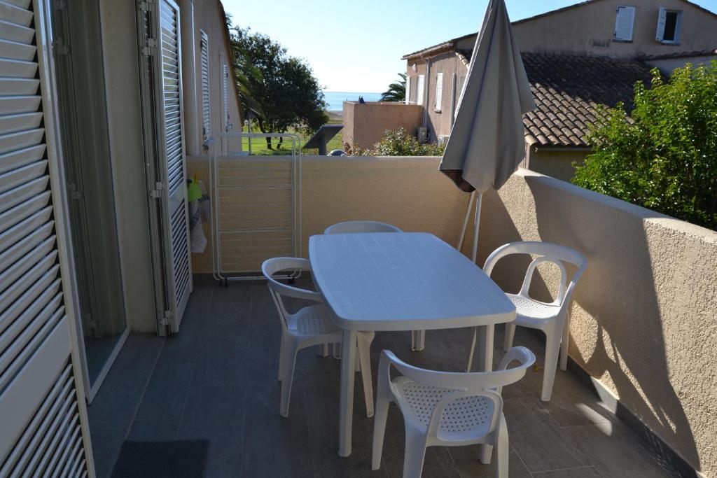 Photo #1 of H4 in Ghisonaccia, France