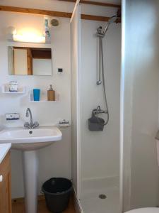 Photo #5 of Chaleureux chalet en bord de mer in Merville Franceville, France