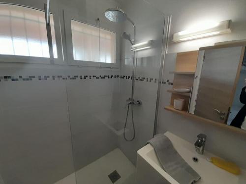 Photo #2 of Cosy Studio 3mn de la mer Clim Parking Wifi in Sanary sur Mer, France
