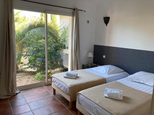 Photo #2 of Villas CALA CORSA 4 Chambres Piscine privée chauffée - Internet Fibre - Entièrement Climatisée à Lecci de Porto-Vecchio Cala Rossa in Lecci, France
