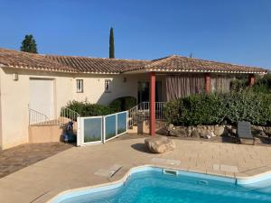 Photo #4 of Villas CALA CORSA 4 Chambres Piscine privée chauffée - Internet Fibre - Entièrement Climatisée à Lecci de Porto-Vecchio Cala Rossa in Lecci, France