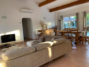 Photo #6 of Villas CALA CORSA 4 Chambres Piscine privée chauffée - Internet Fibre - Entièrement Climatisée à Lecci de Porto-Vecchio Cala Rossa in Lecci, France