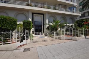 Photo #6 of Appartement 53 Promenade des Anglais in Nice, France