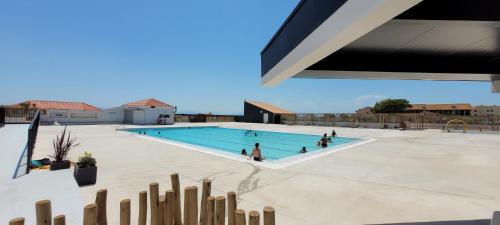 Photo #3 of bel Appartement vue sur le lac marin avec piscine in Le Barcarès, France