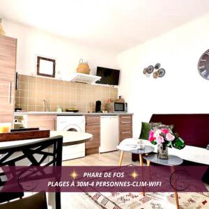 Photo #4 of Le Coin de Mer 2, Bord de mer, Plage 30m, Cosy, CLIM, Wifi, 4 personnes in Fos sur Mer, France