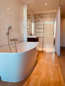 Photo #5 of Le Nautica Hôtel in Perros Guirec, France