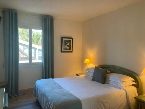 Photo #3 of Hotel la Caravelle in Bonifacio, France