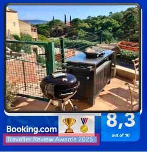 Photo #4 of CAVALAIRE vue MER au loin MAISONNETTE TOUT ÉQUIPÉE POUR 4 PERSONNES AVEC PISCINE CLIM WIFI VÉLOS TV BARBECUES in Cavalaire sur Mer, France
