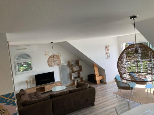 Photo #3 of Grand et luxueux appartement lumineux 4 pers vue mer Wifi inclus in Quiberon, France