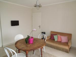 Photo #5 of Appartement vue sur mer in San Martino di Lota, France