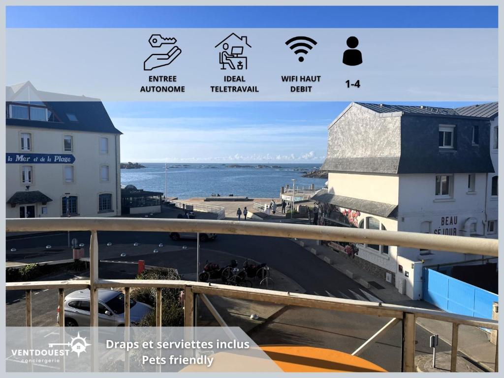 Photo of Le 123 Armoric - Balcon vue mer - 50m de la plage - Confort et moderne - 70m2 in Trégastel, France