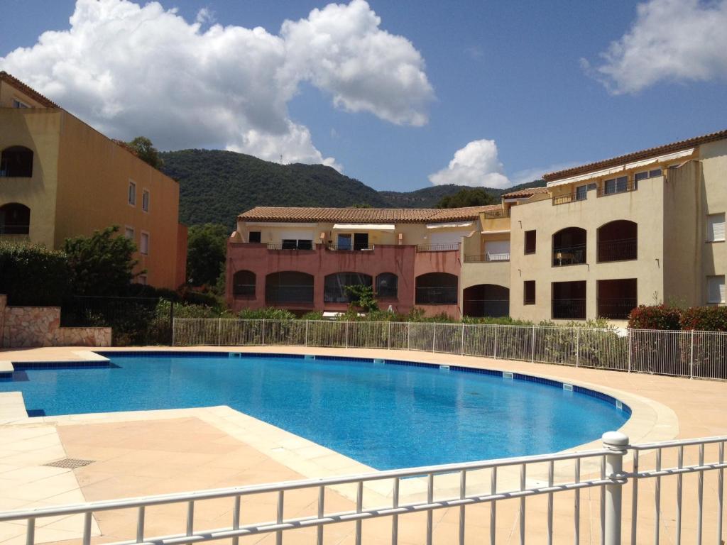 Photo #1 of Les Lavandiers appartement rénové totale avec climatisation in Cavalaire sur Mer, France